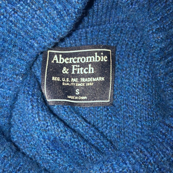 Abercrombie & Fitch Royal Blue Knit Long Sleeve Sweater Size Small - Picture 4 of 4